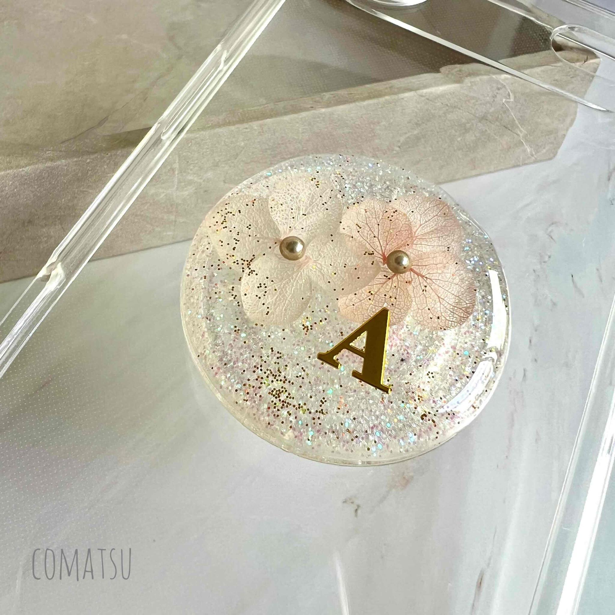 イニシャル入り きらきらDryFlower グリップソケット付きスマホケース スマホスタンド カバー | 2枚目